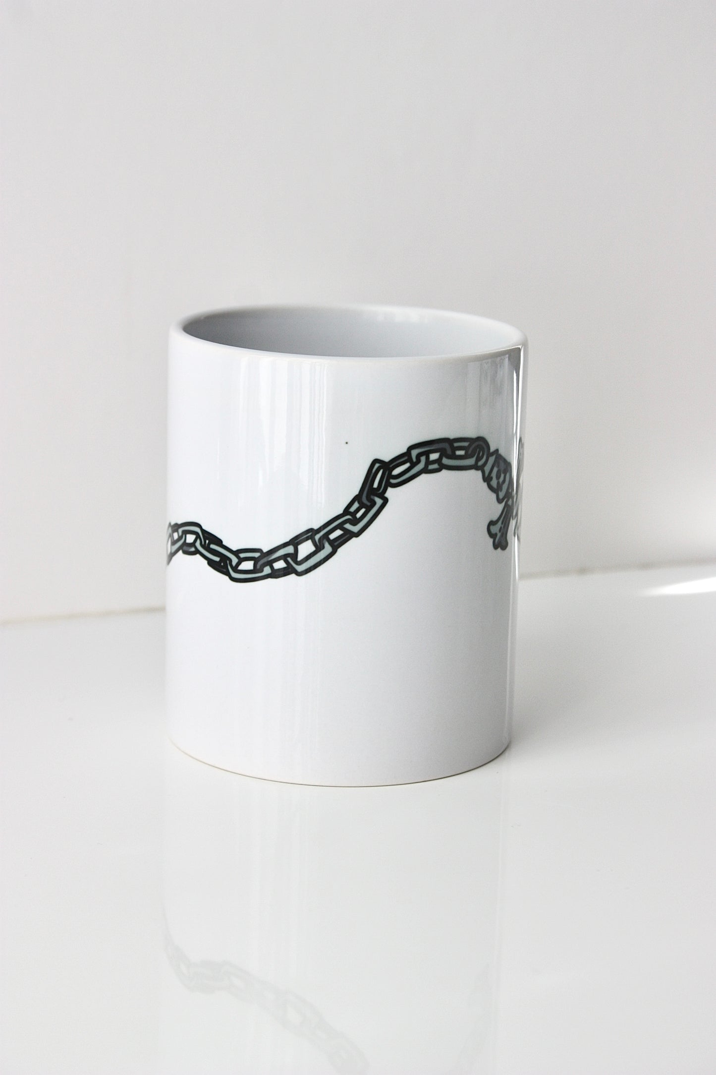 Hunter Chain Mug